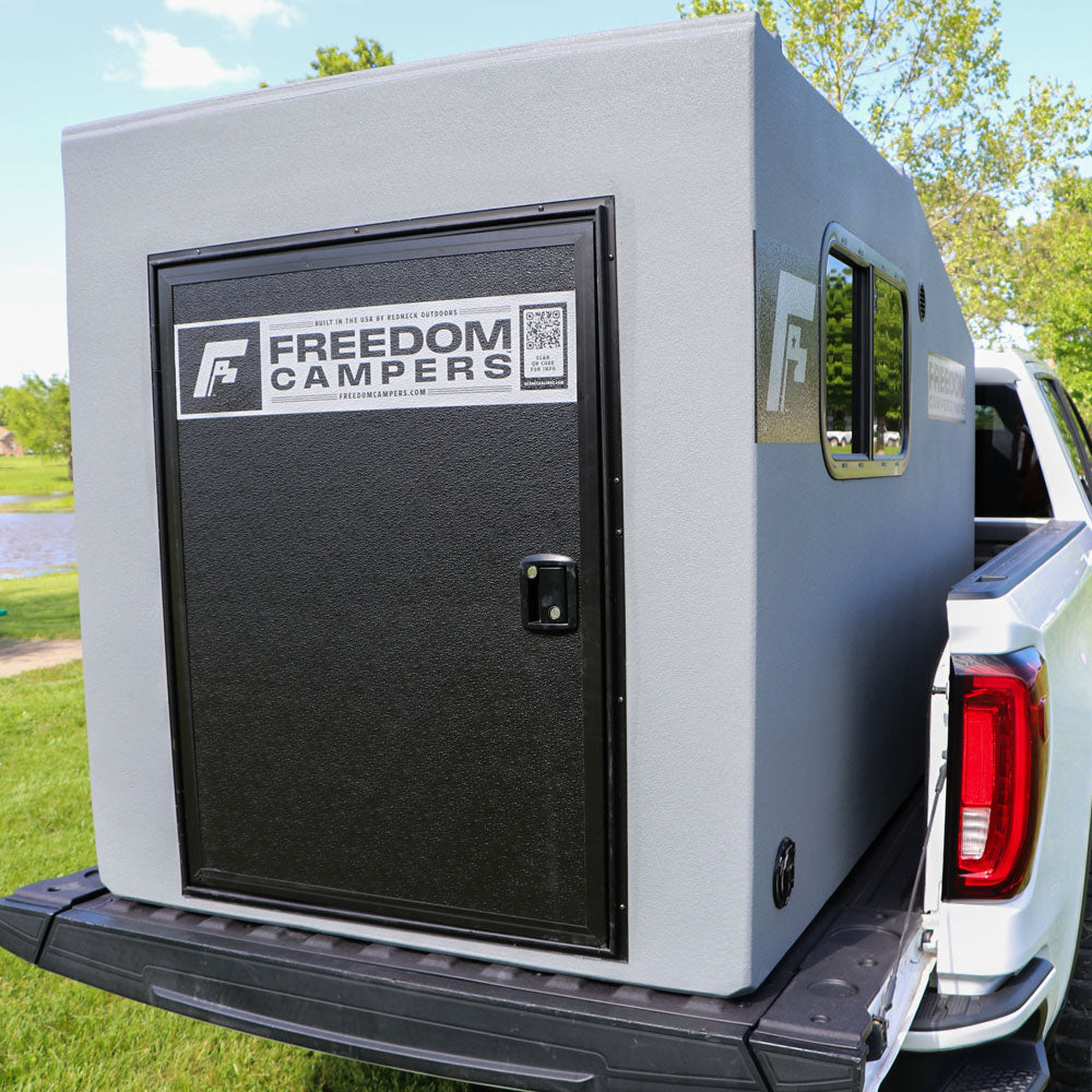 48x89 Freedom Camper between wheel wells with no platform