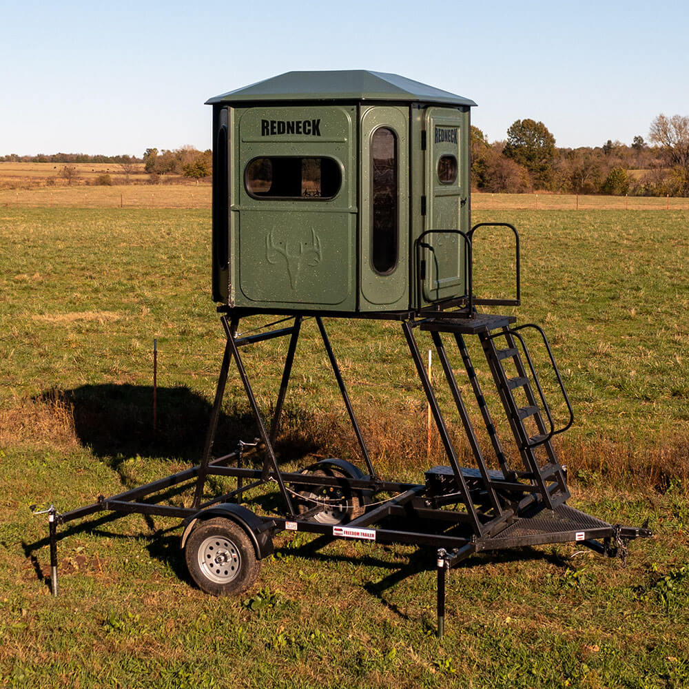 Freedom Hydraulic Hunting Blind allows you to raise and lower the blind in 30 seconds. Just push a button and hunt.