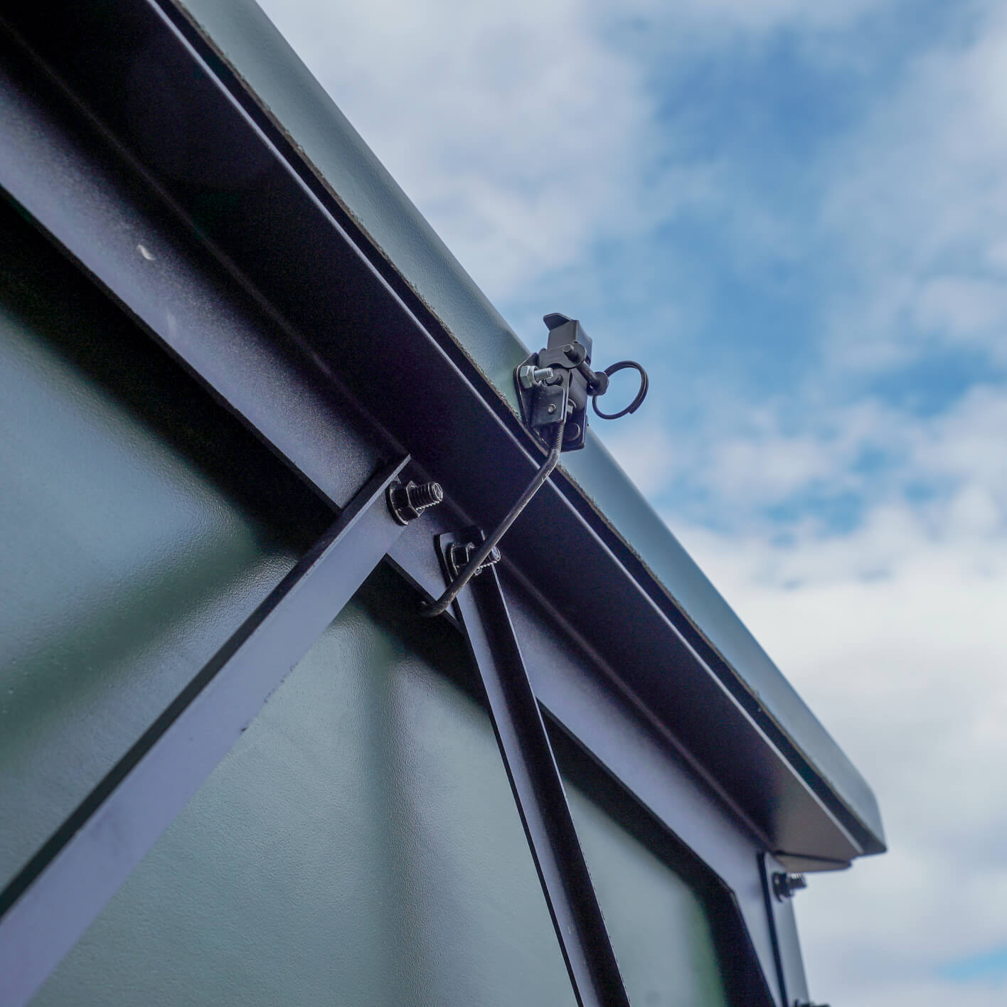 750 LB Fiberglass Gravity Deer Feeder