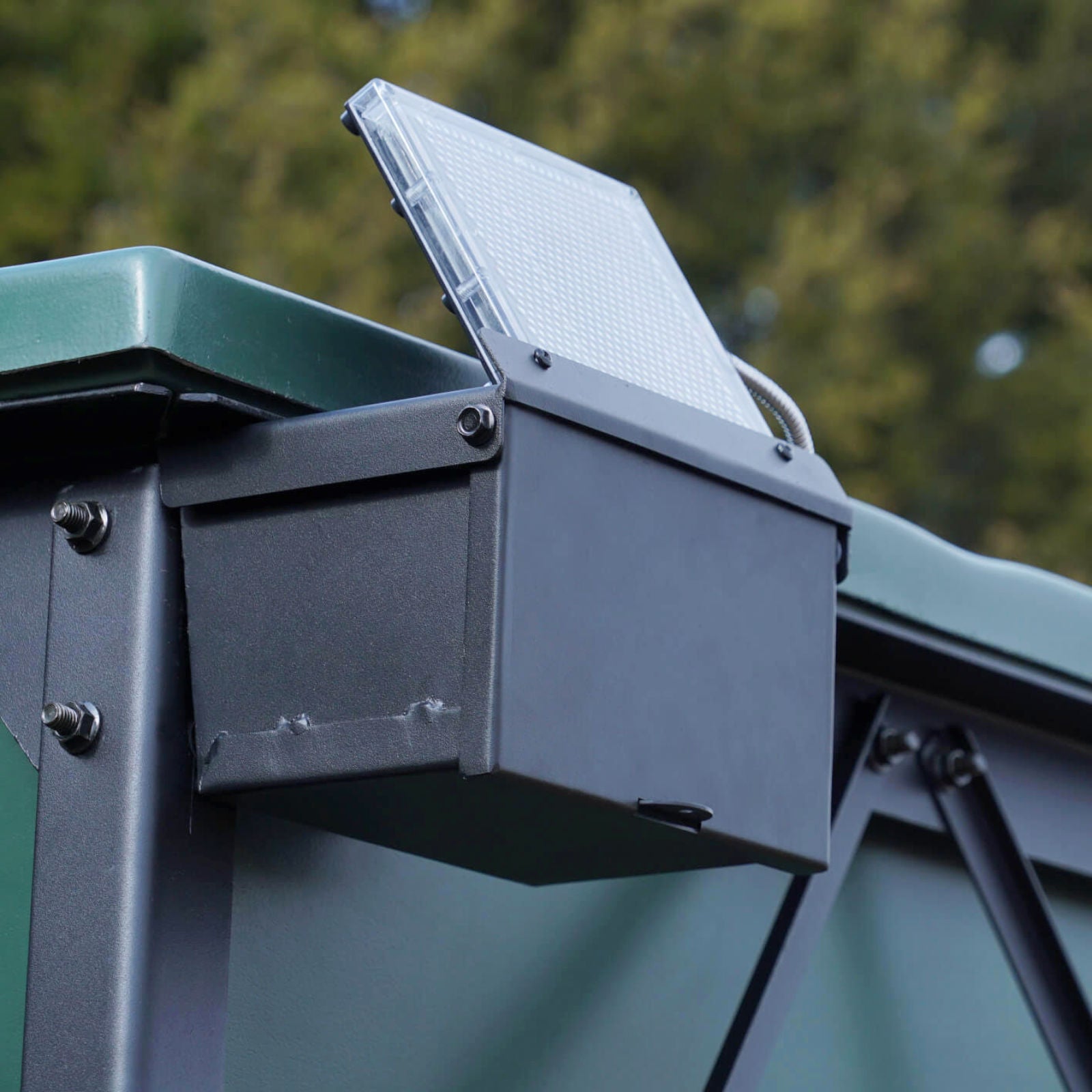 Snapklik.co : Deer Tree Protein Feeder, 60 Pounds Deer Feeder Box