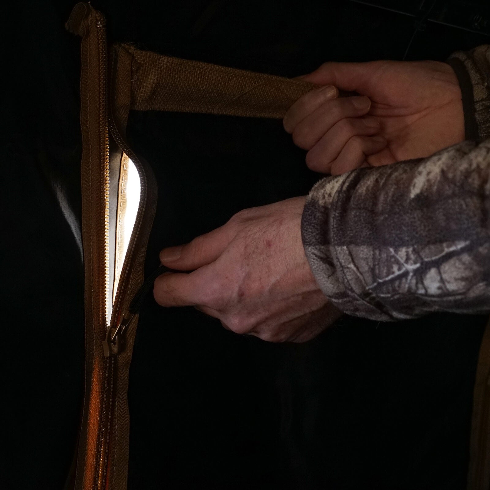 Outfitter HD Burlap Bale Blind